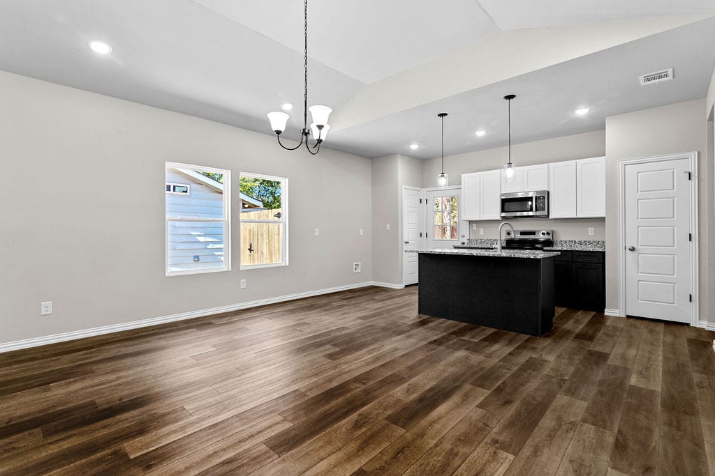 1005 E Tucker St, Fort Worth, view 4