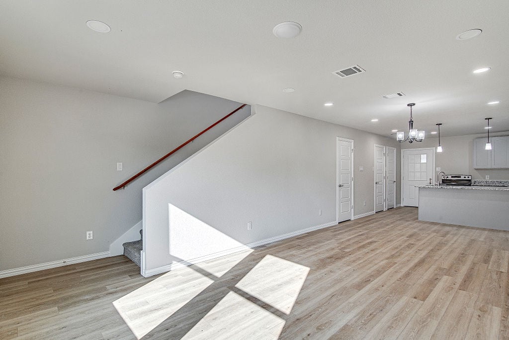 1128 E Broadway Ave, Fort Worth, view 2