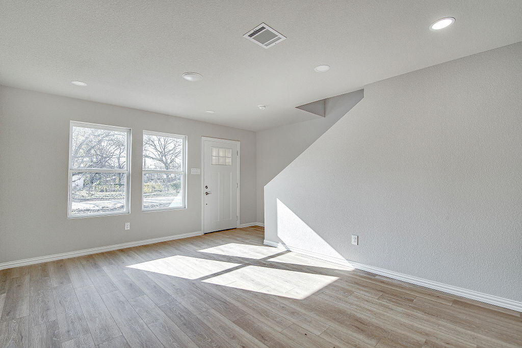 1128 E Broadway Ave, Fort Worth, view 3
