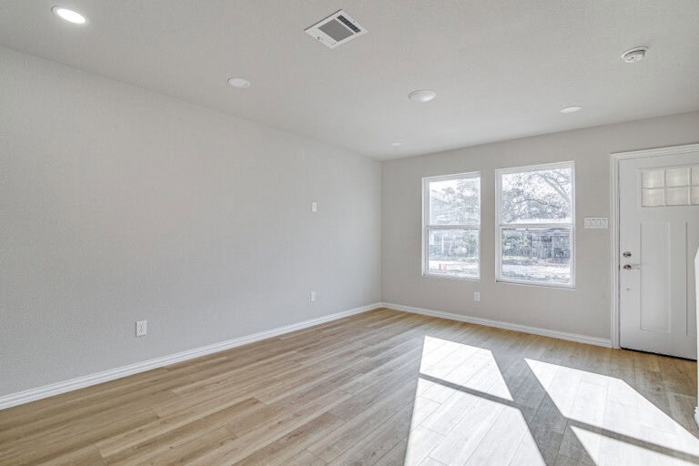 1128 E Broadway Ave, Fort Worth, view 4