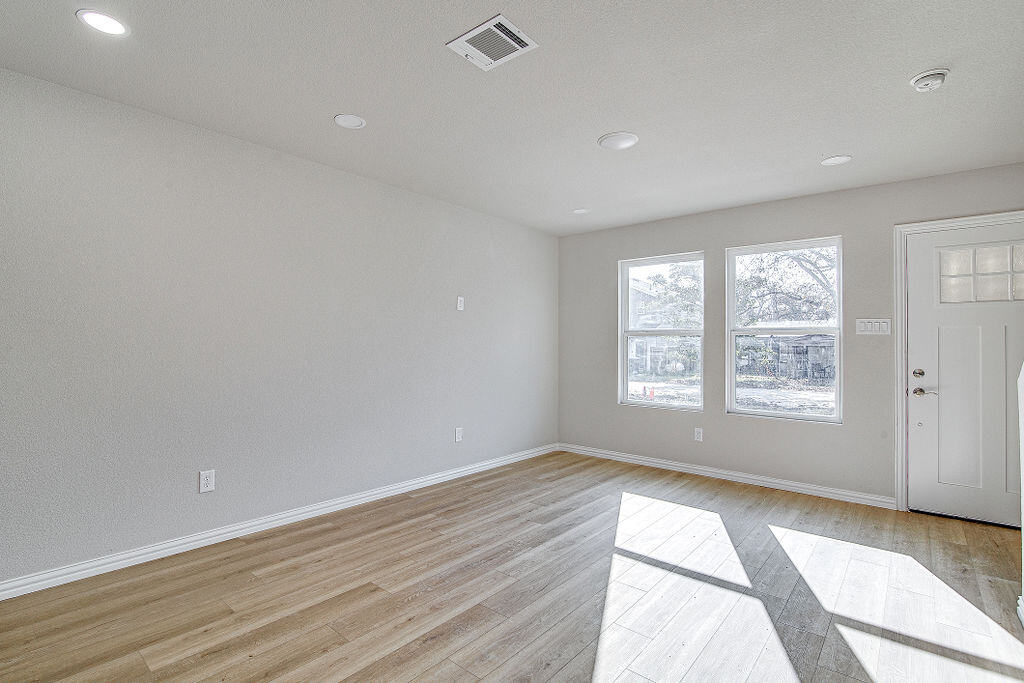 1128 E Broadway Ave, Fort Worth, view 4