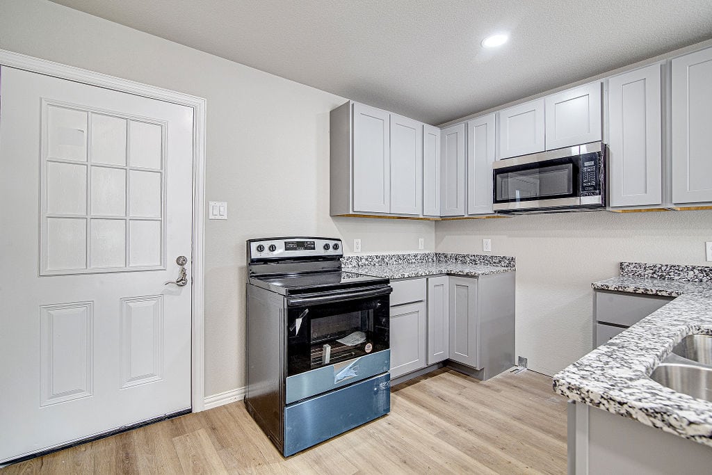 1128 E Broadway Ave, Fort Worth, view 6