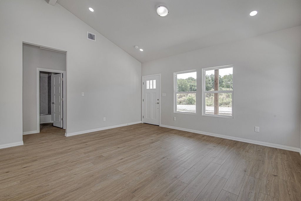 1649 E Terrell Ave, Fort Worth, view 2