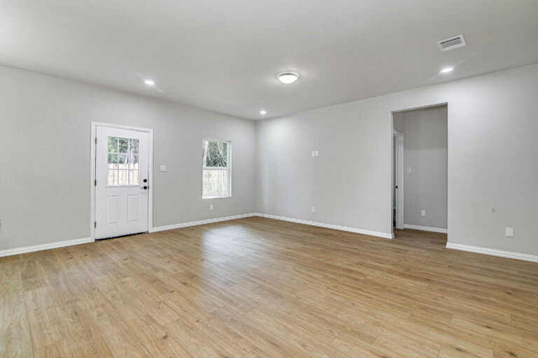 Living area at 2513 Birdell Ct