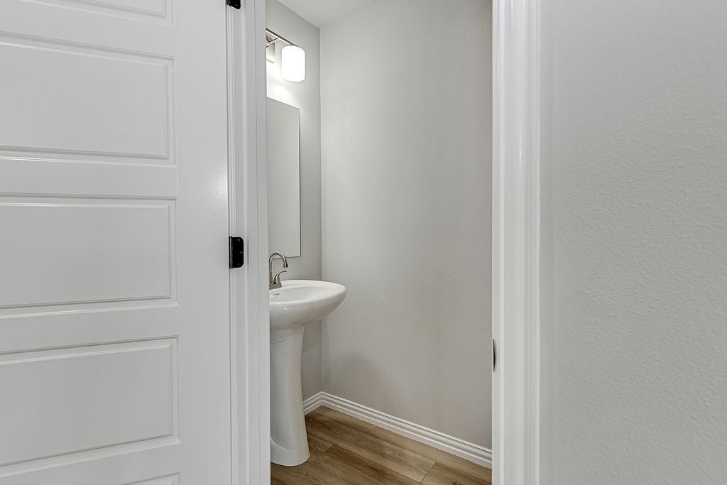 333 N Field St, Burleson, view 9