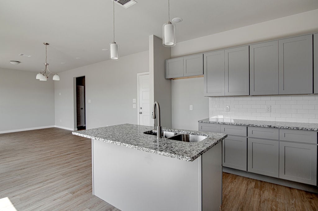 10508 Ruffin Dr, Fort Worth, view 10