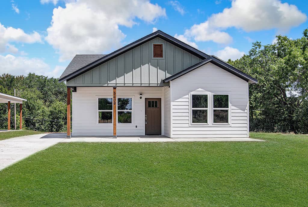 Front of 1649 E Terrell Ave, Fort Worth
