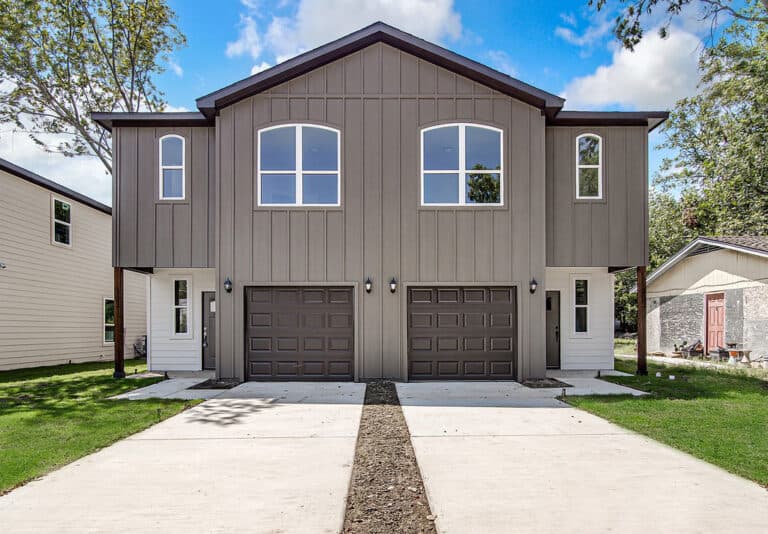 Front of 3329 Eastland St, Fort Worth